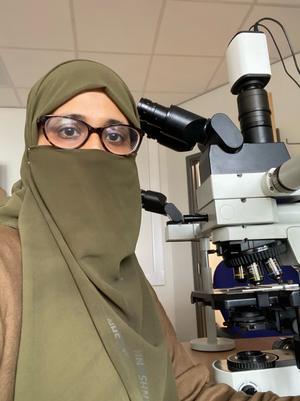 Dr Aeman Khalid, Trainee Histopathologist