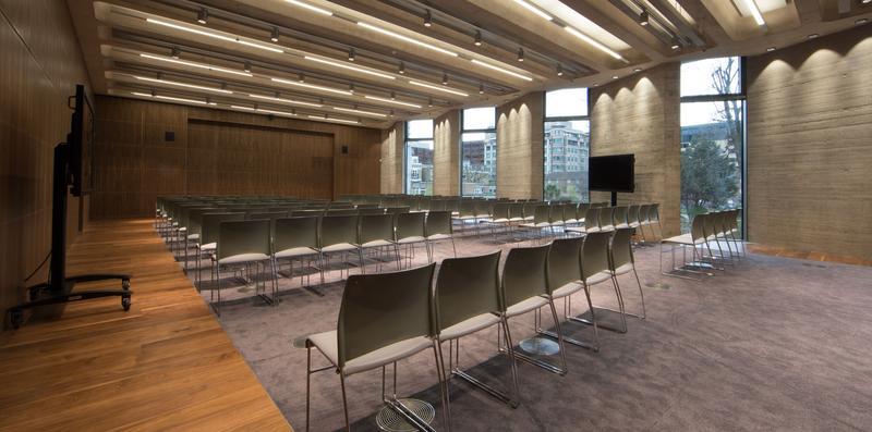 Elizabeth_61 CROP.jpg