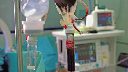 Transfusion blood bag low res.jpg
